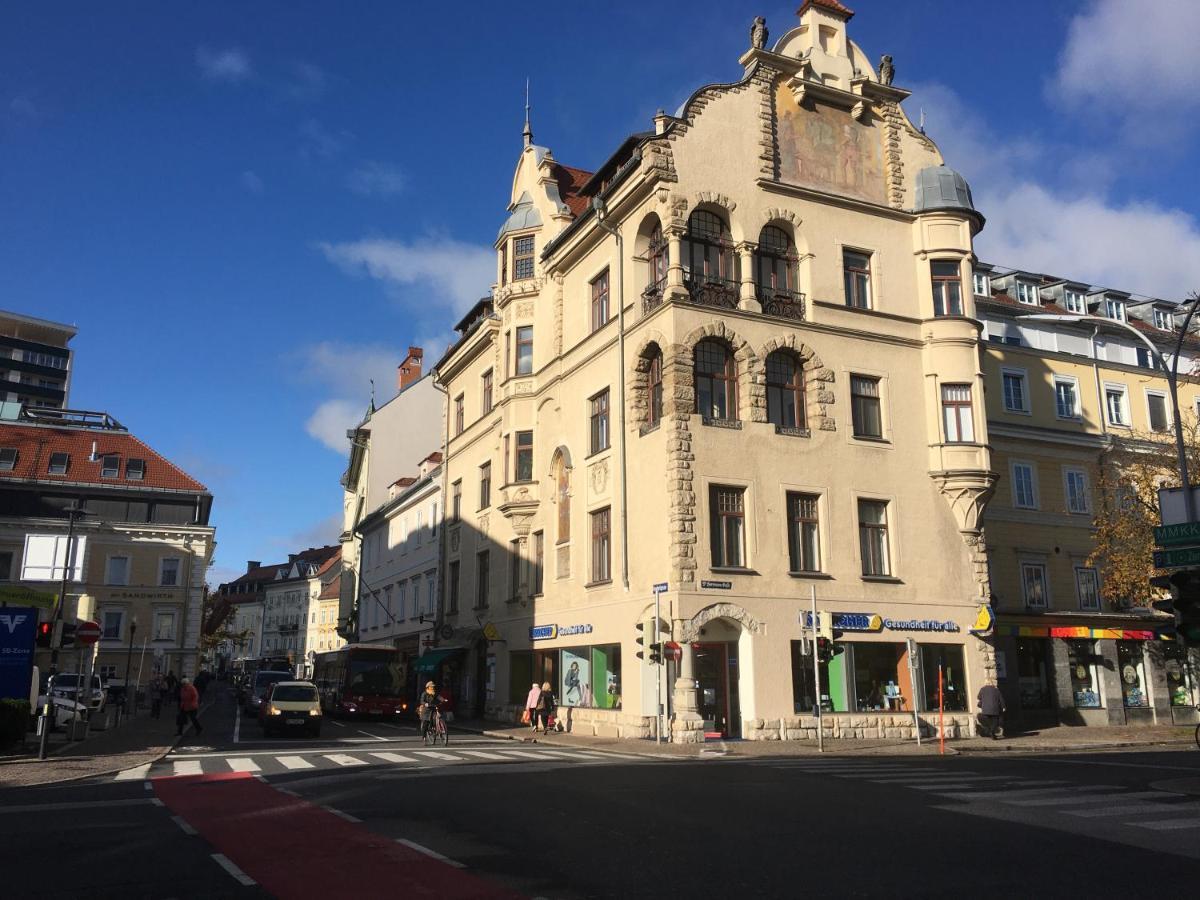 Appartamento Palais Gutenberg L'Atelier Klagenfurt am Woerthersee Esterno foto